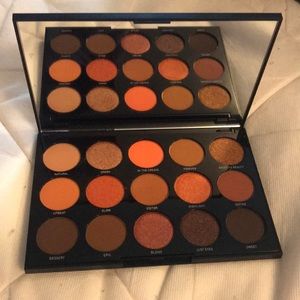 Morphed Day Slayer 15D eyeshadow pallette